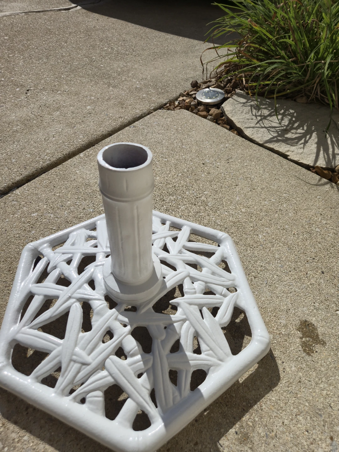 Heavy-Duty Decorative Metal Patio Umbrella Stand/Base - photo 4