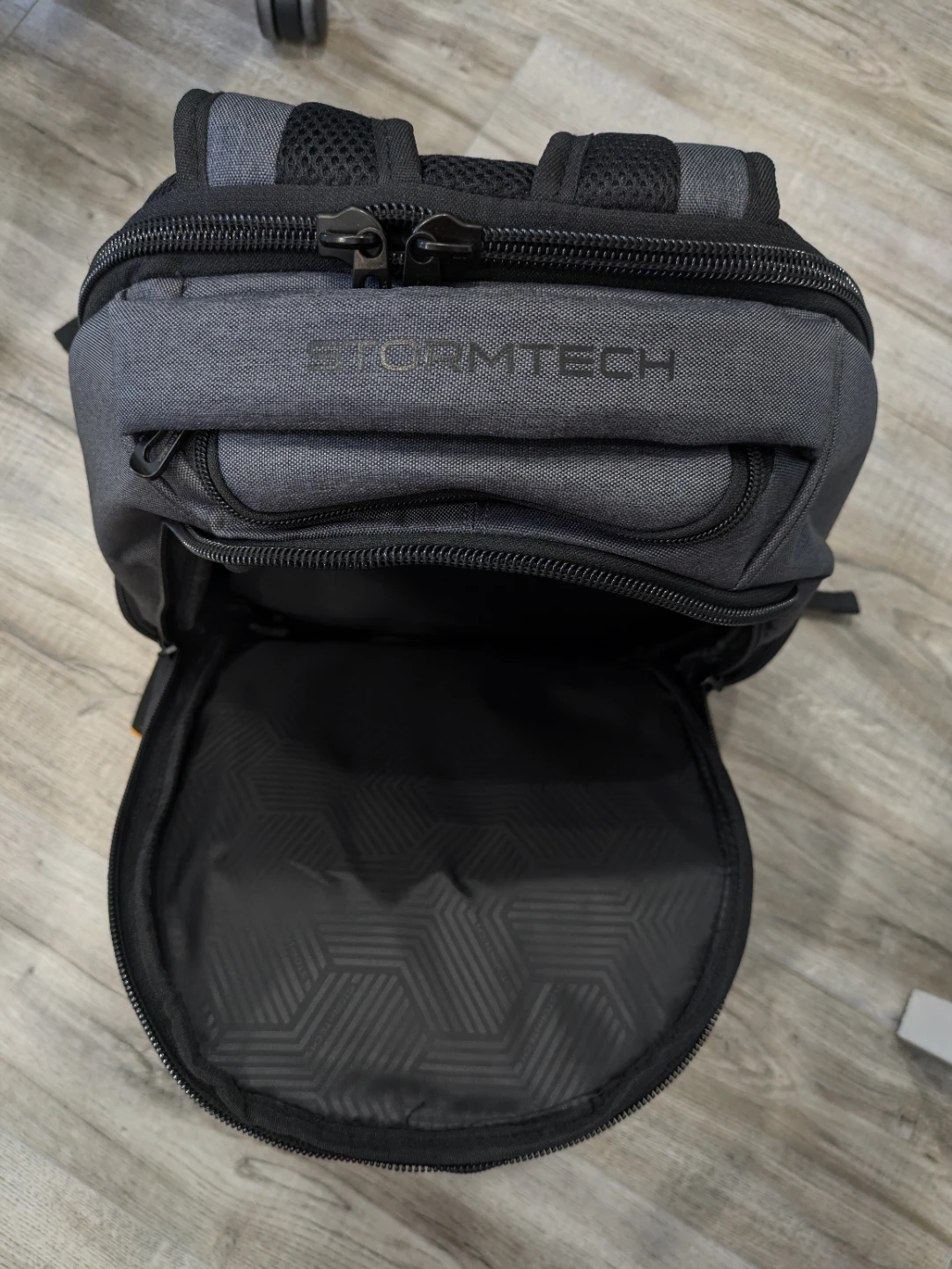 Stormtech Madison Commuter Backpack - Carbon - photo 3