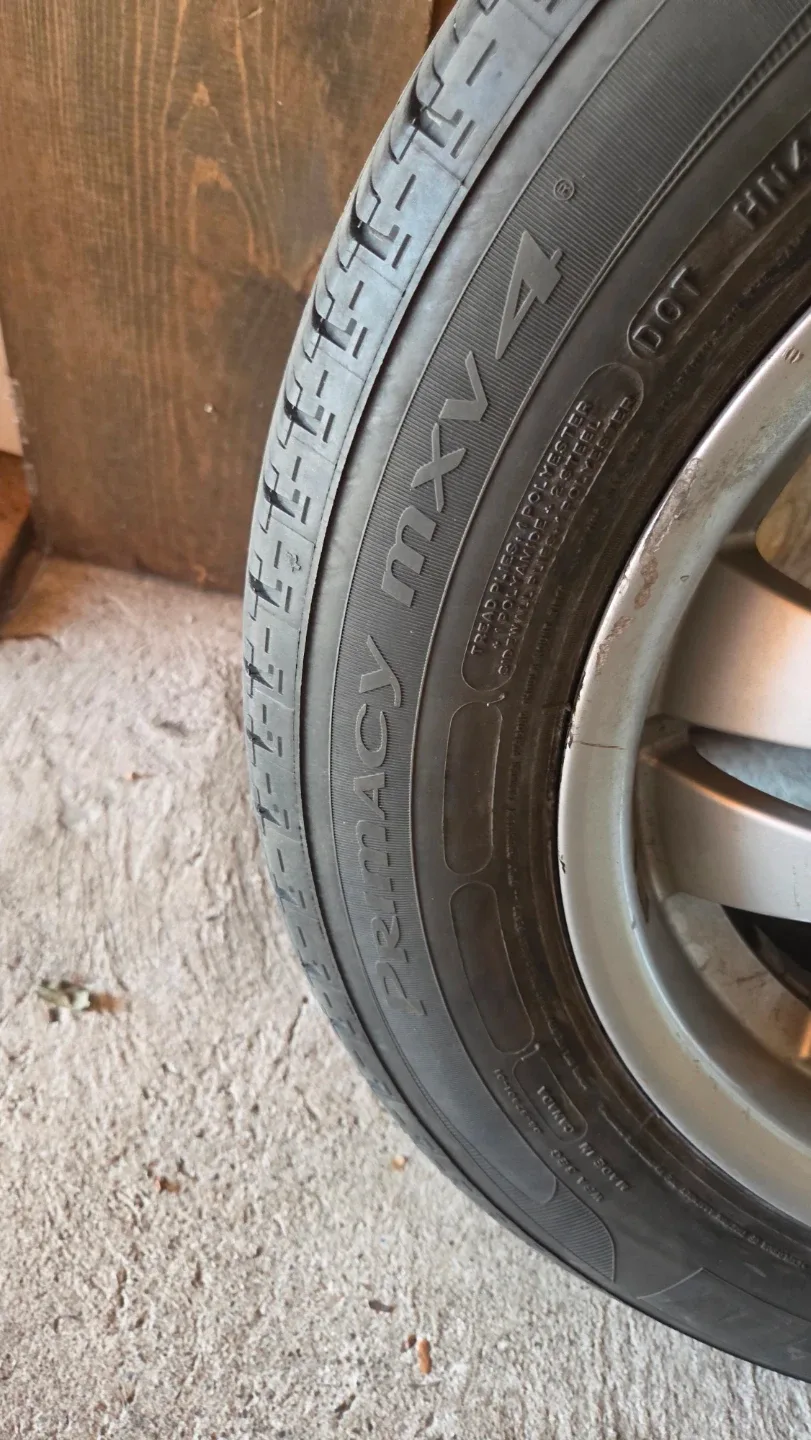 Set of 4 BMW Wheels with Michelin Primacy MXV4 Tires - photo 5