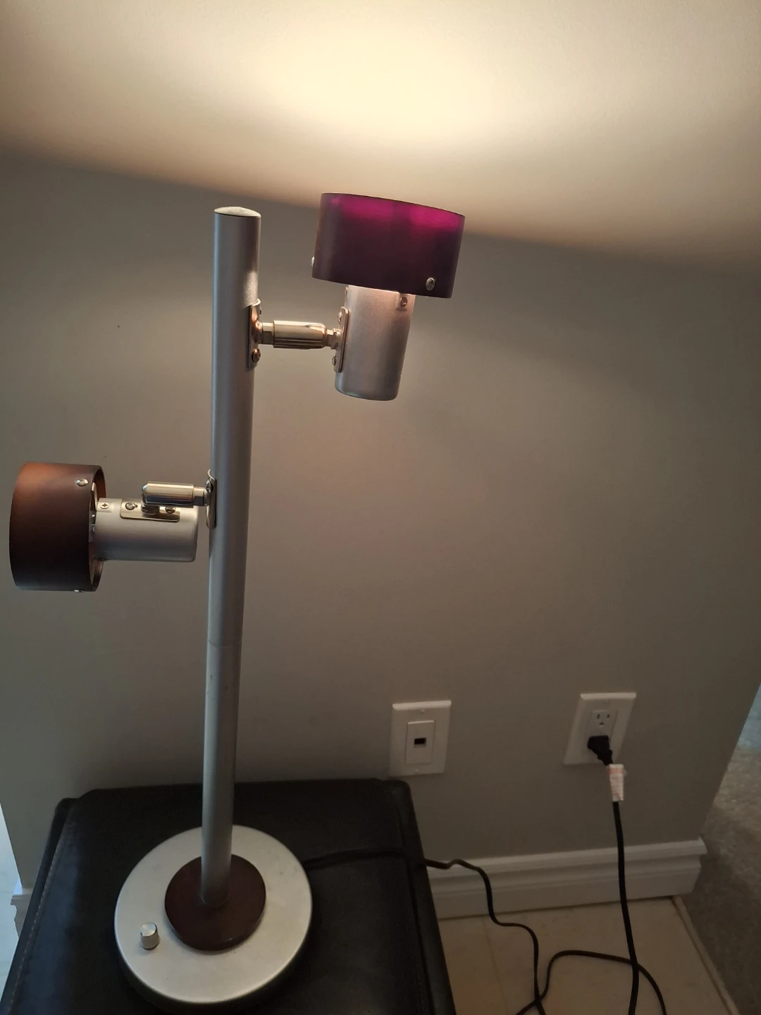 Modern Duel-Head Table Lamp - photo 3