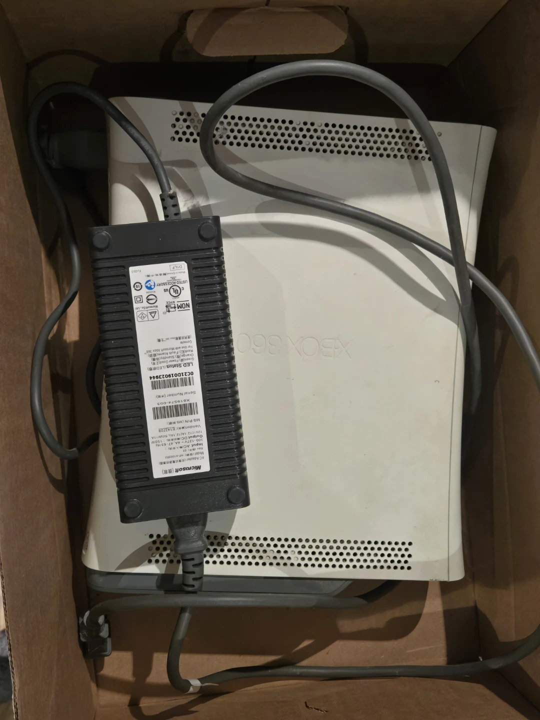 Xbox 360 w/with Power Adapter + 2 controllers (DVD not working)