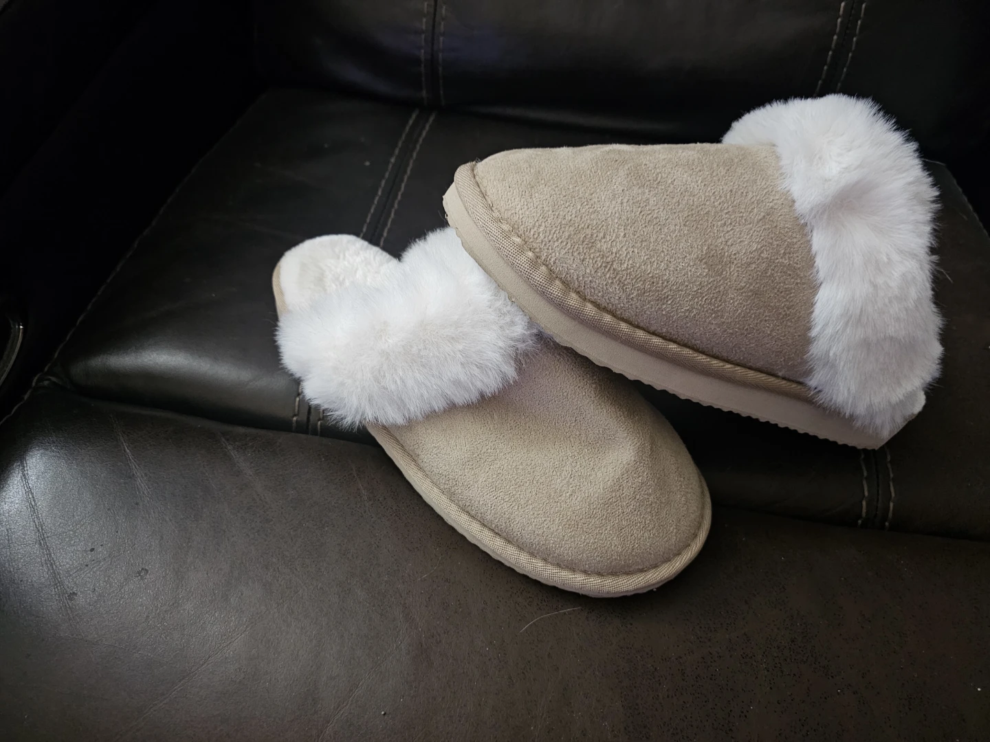 Tan Suede Slippers with White Faux Fur Trim - photo 3