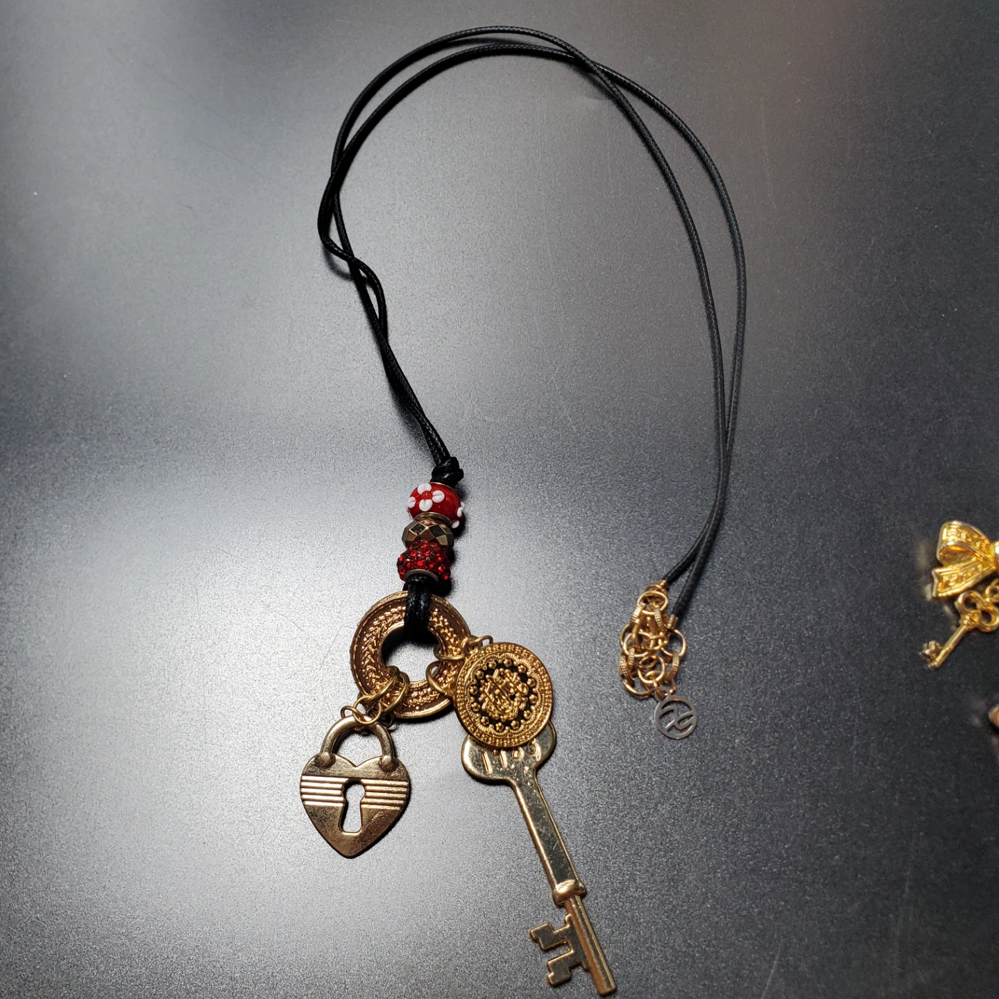 Assorted Key and Lock Charms & Small Notebook 🏈 - photo 3