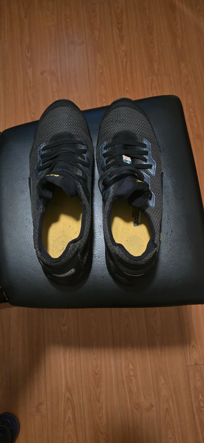 CAT safety shoes - size 12 - photo 2
