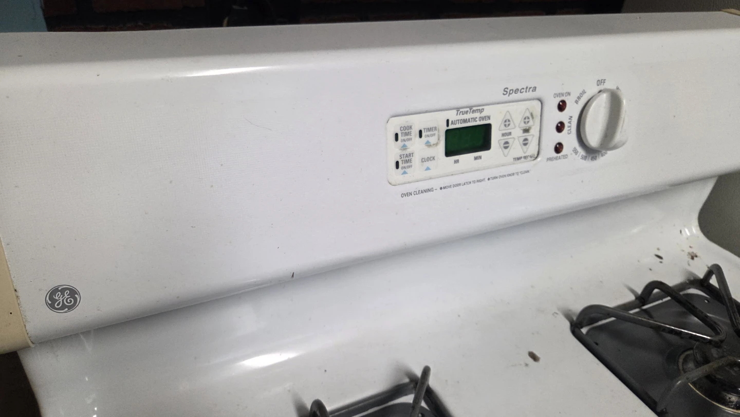 Gas Stove - GE Spectra TrueTemp - photo 3