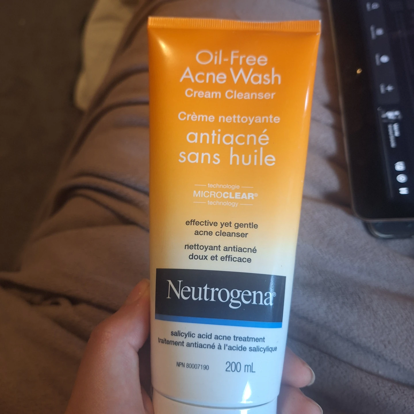Neutrogena Oil-Free Acne Wash Cream Cleanser