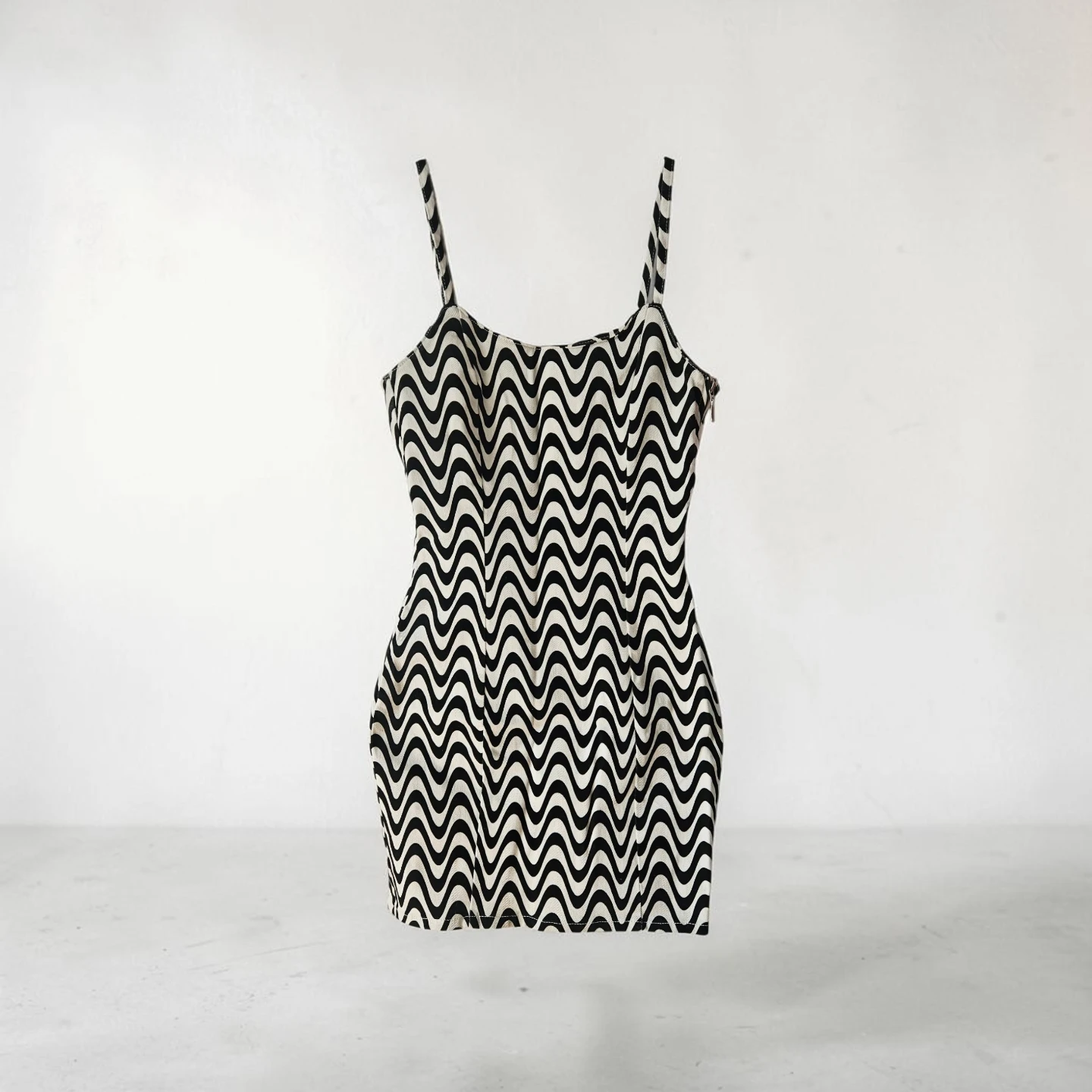 Black and White Wavy Print Dress