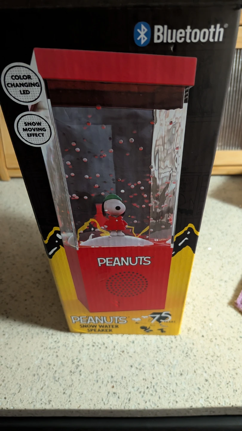 Peanuts Snoopy Bluetooth Snow Water Speaker