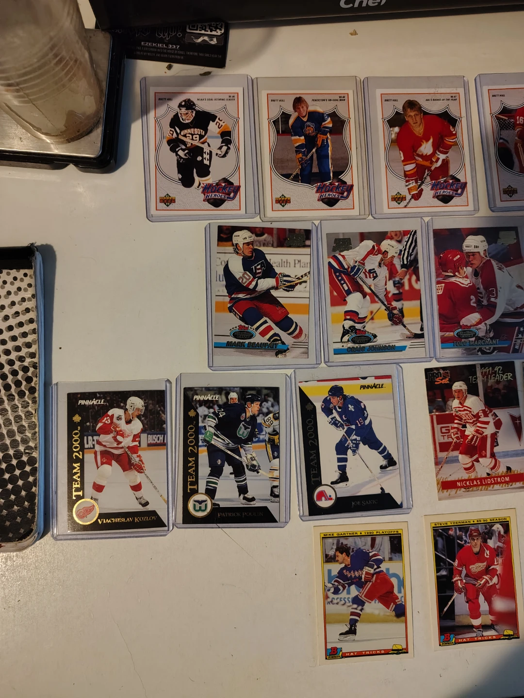 Lot of 20 Vintage numbered  Hockey Cards - photo 2