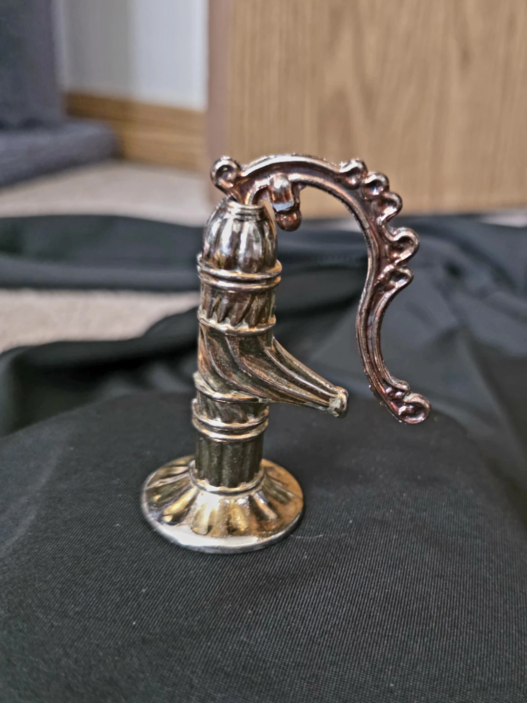 ANTIQUE Solid Brass & Die-Cast Miniature - photo 2