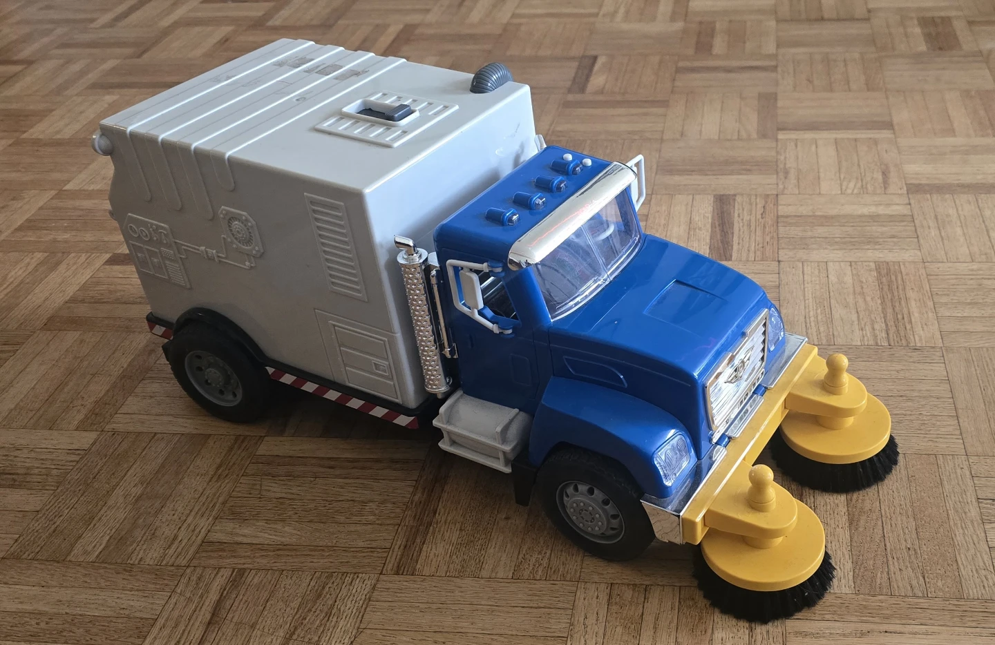 Driven by Battat Street Sweeper Toy Truck
