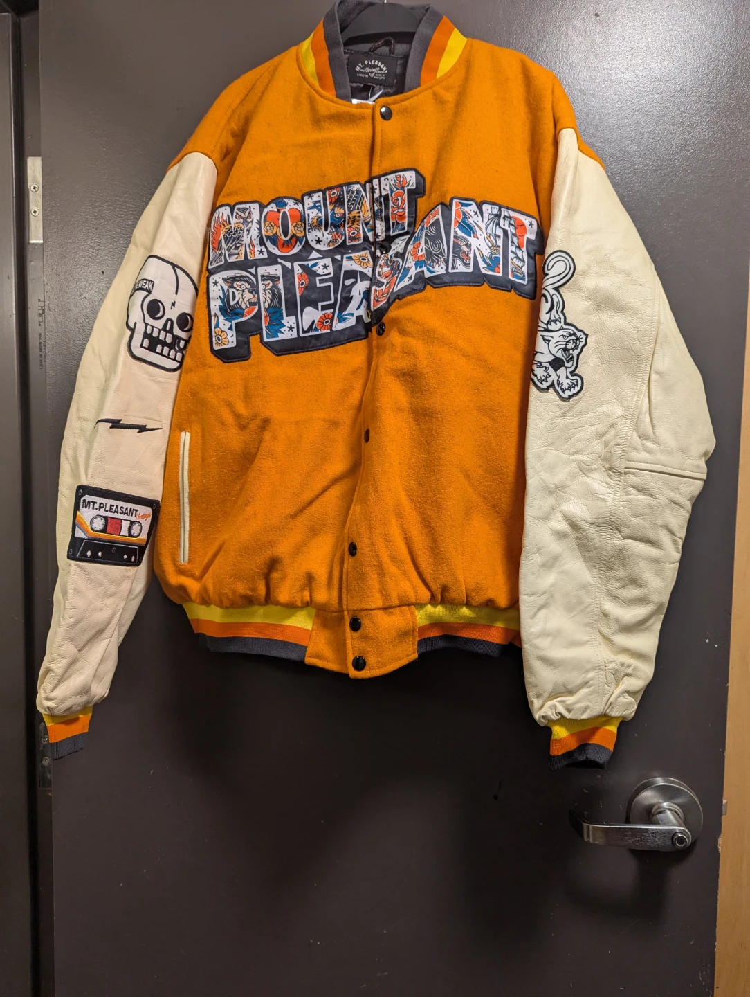 Mount NWT Pleasant Vintage Letterman Jacket (L)! ⭐