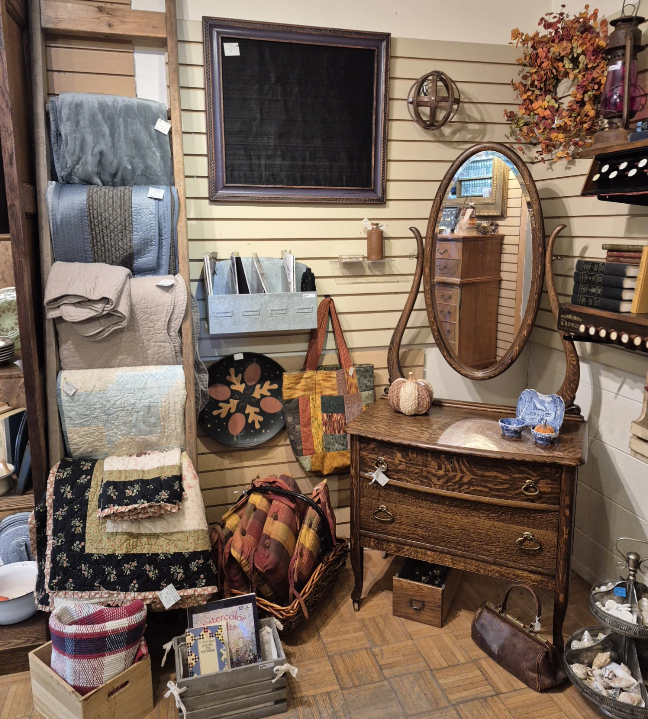 ANTIQUE AND VINTAGE ITEMS