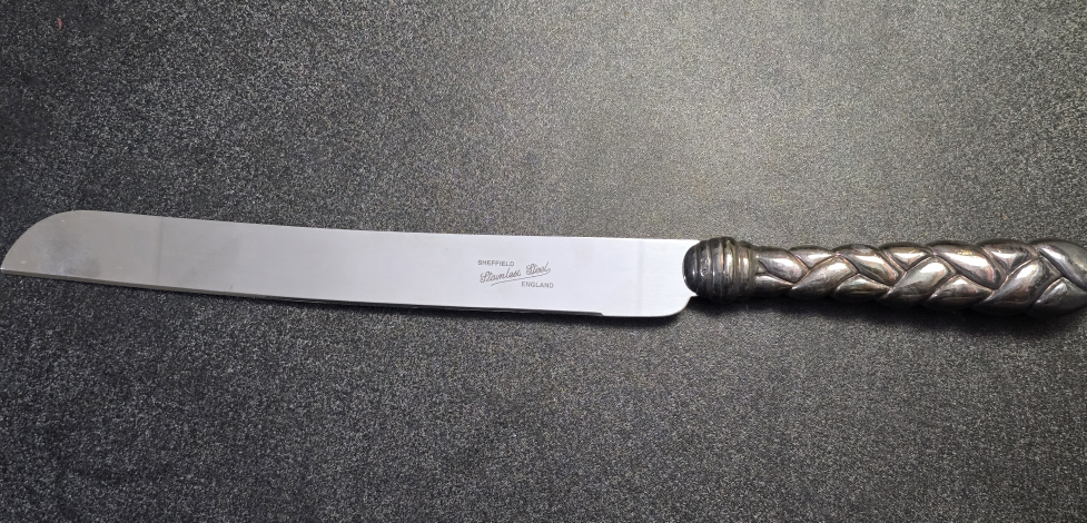 Sheffield Stainless Steel Bread Knife