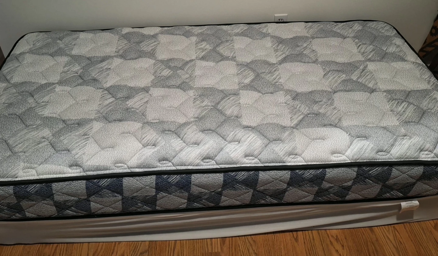 Sealy Posturepedic Twin Mattress and Box Spring