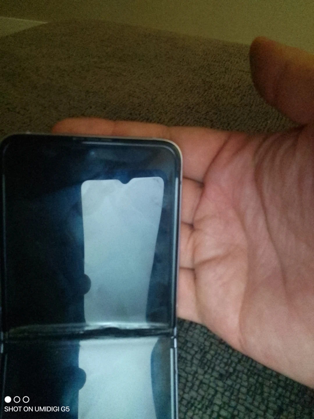 Samsung Galaxy Z Flip Smartphone parts - photo 3