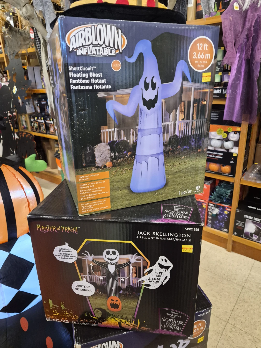 New Halloween 🎃 inflatables great prices over 100 available - photo 2