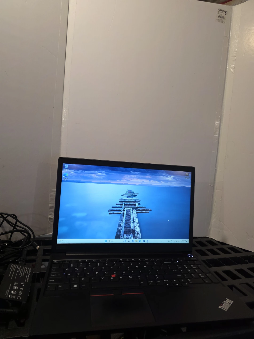 Lenovo ThinkPad Laptop - photo 2