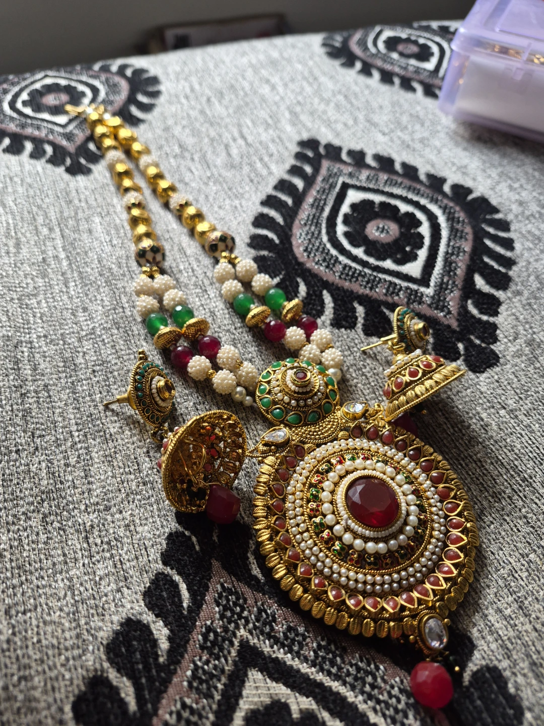 Traditional Indian Necklace and Jhumka Earring Set