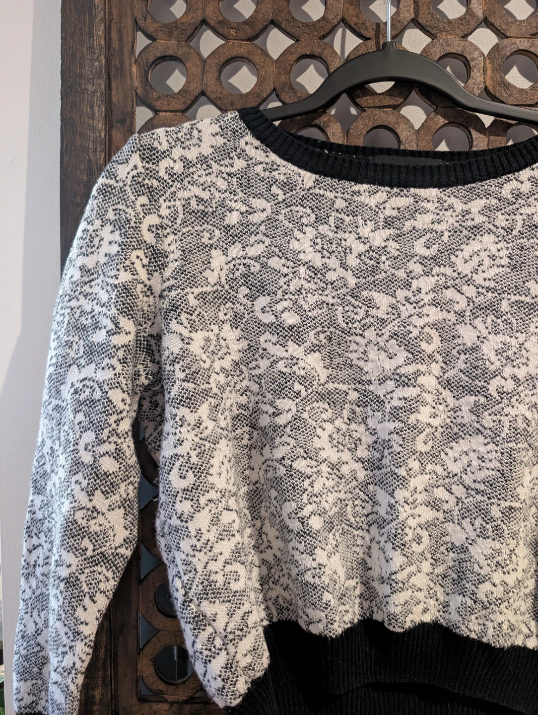 Black & White Patterned Sweater - photo 2