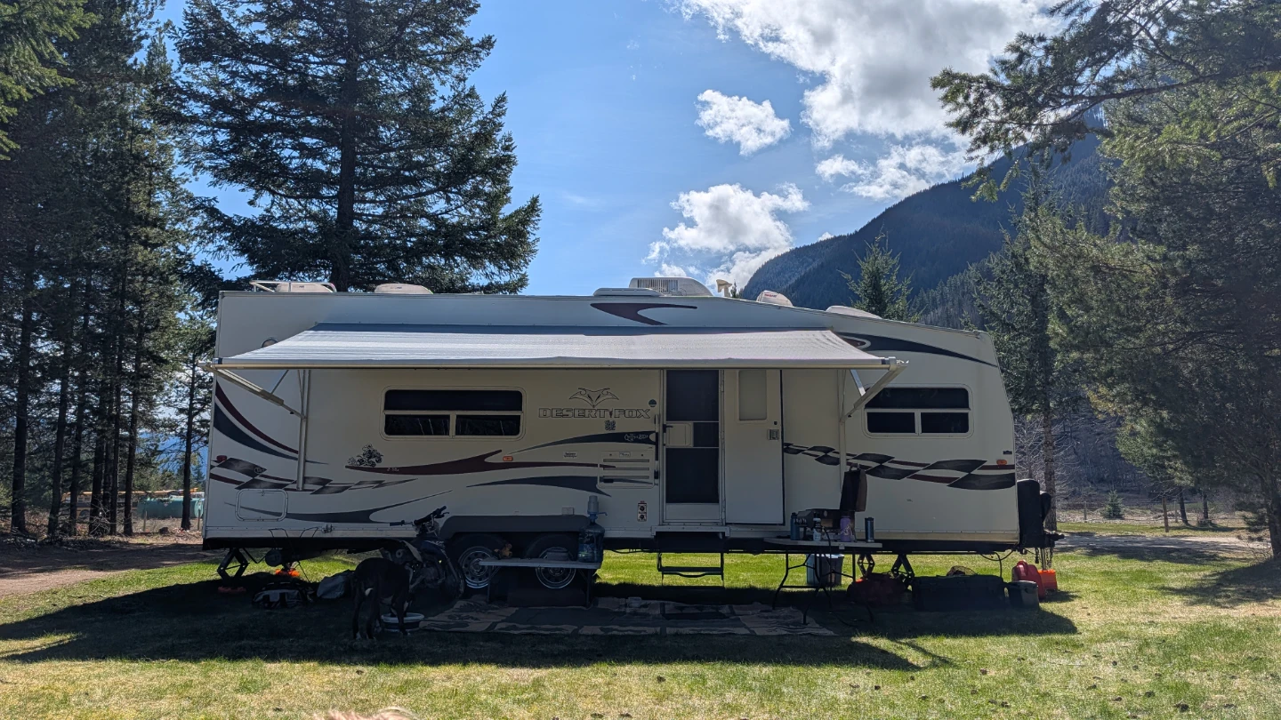 Desert Fox 28KS Wide Body Toy Hauler