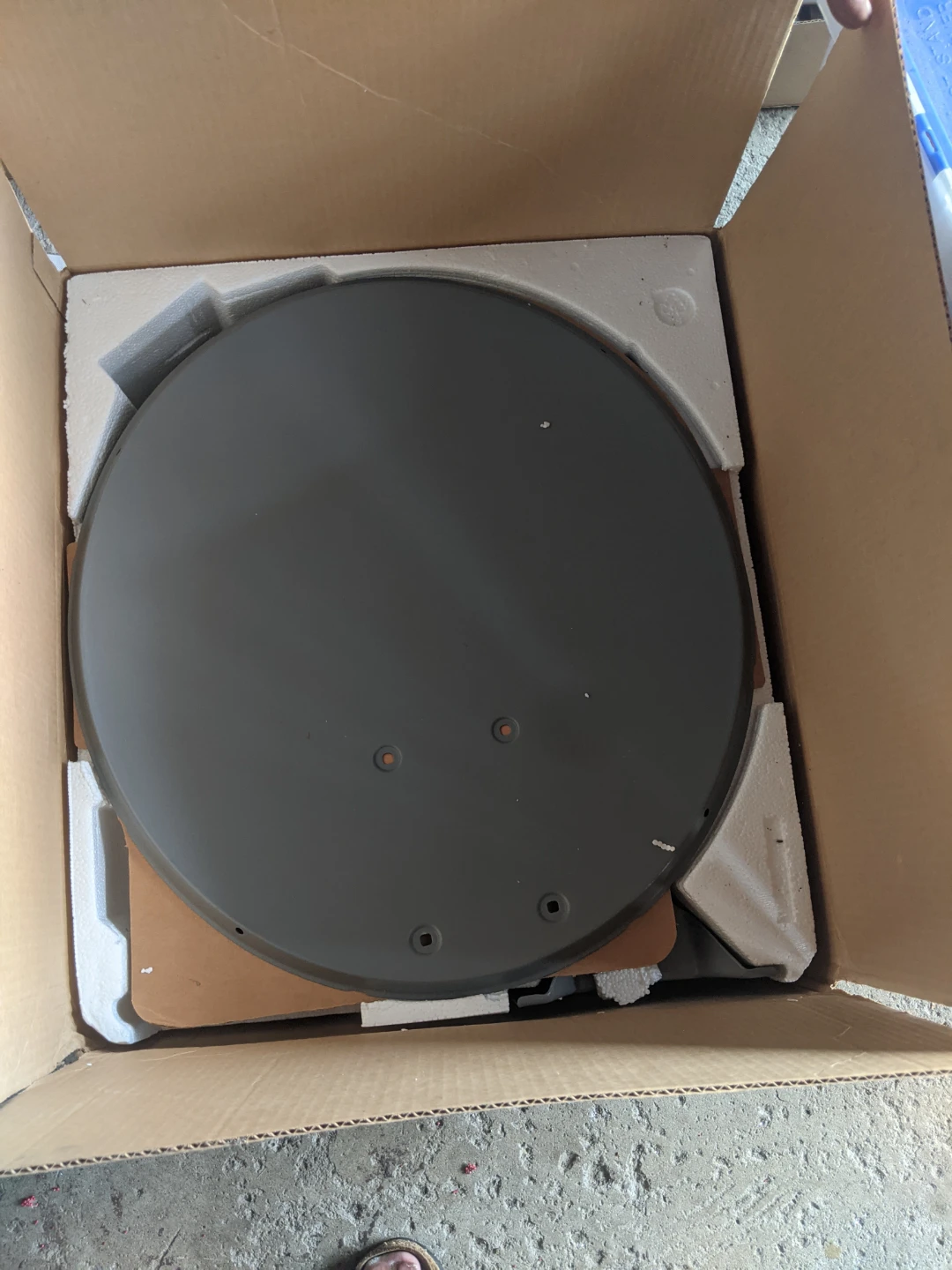 Winegard Satellite Dish Reflector Stand