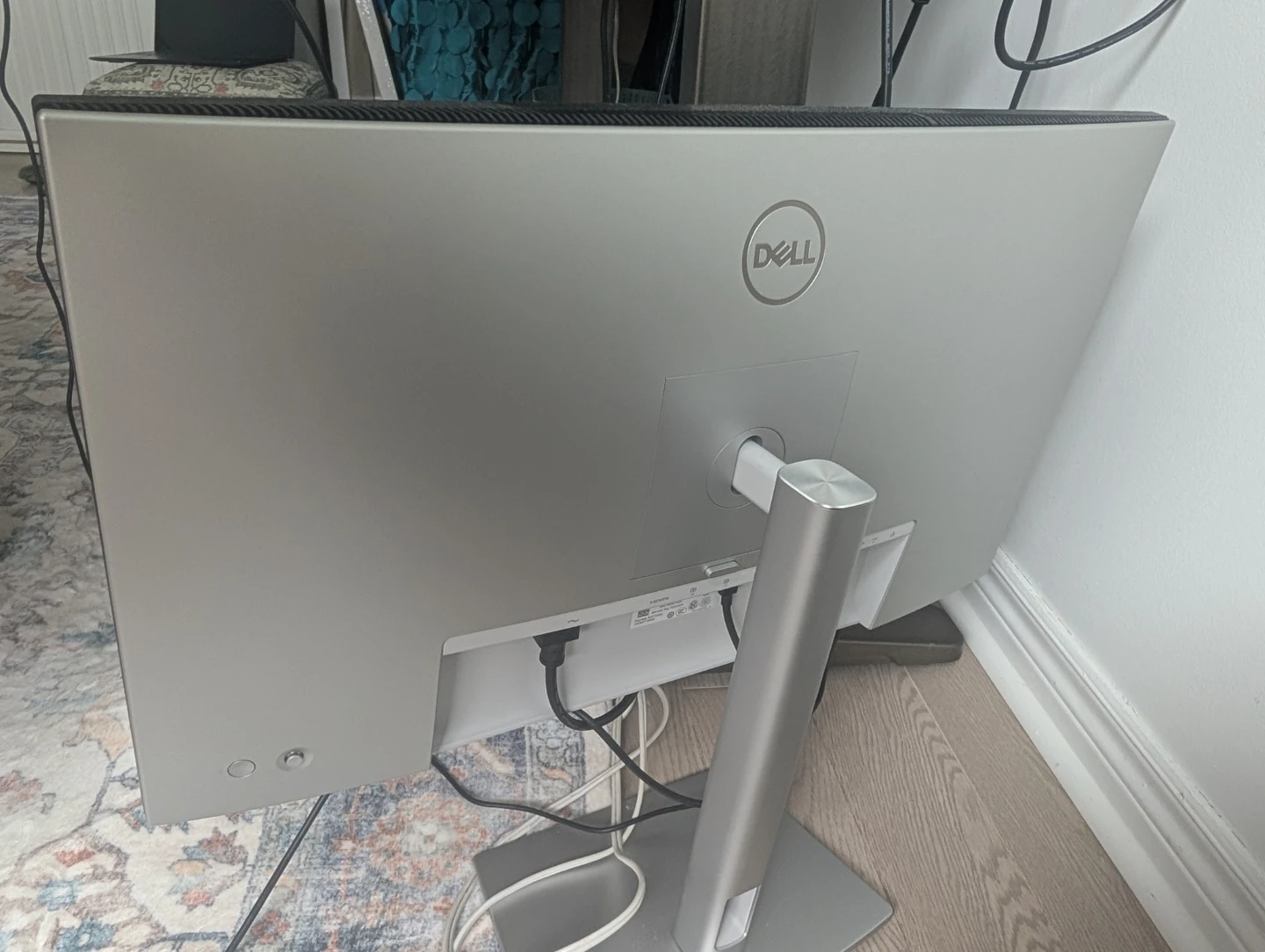 Dell U2724DE Flat Panel Monitor - photo 2
