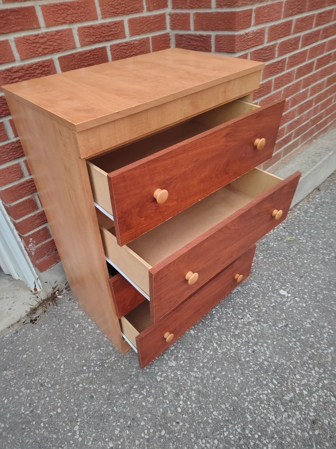 Four-drawer dresser with wooden knobs - photo 4