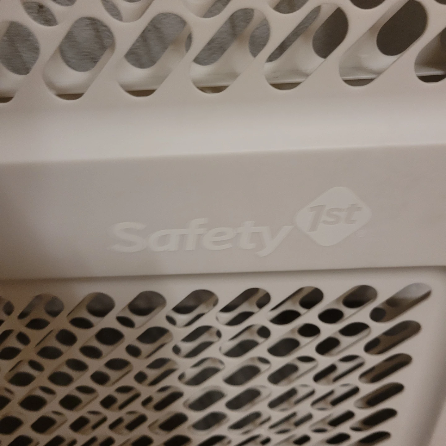 Safety 1st baby safety gate - photo 2