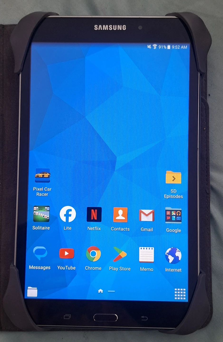 Samsung Tab 4 with Targus Case and USB Cable - photo 2