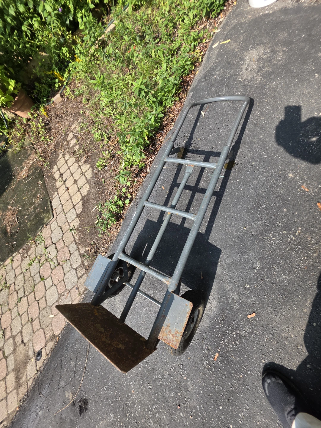 Heavy-Duty Steel Hand Truck - photo 2