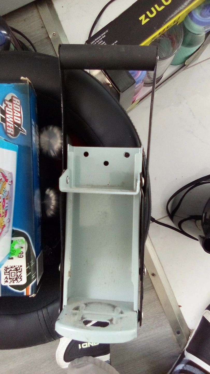 Manual Can Crusher - photo 2