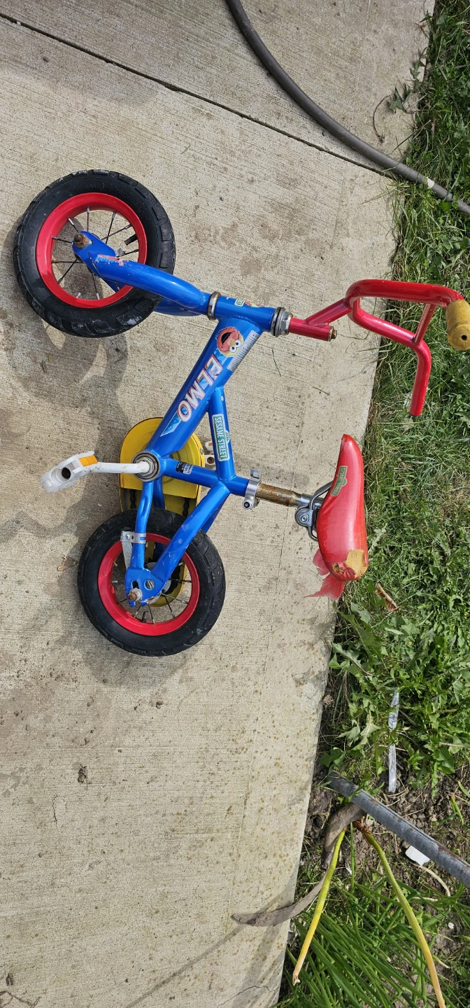 Sesame Street Elmo Kids Bike