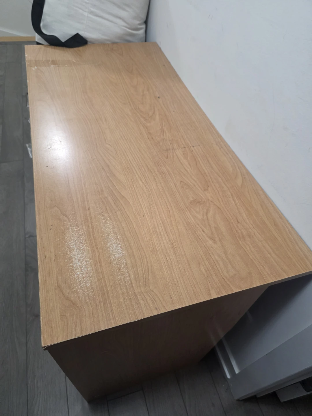 Light Wood Grain Desk - photo 2