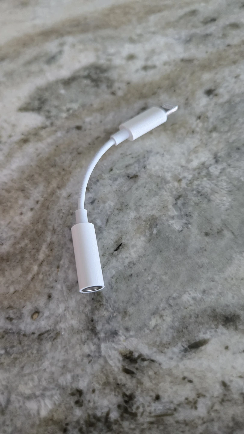 Apple Lightning to 3.5mm Headphone Jack Adapter