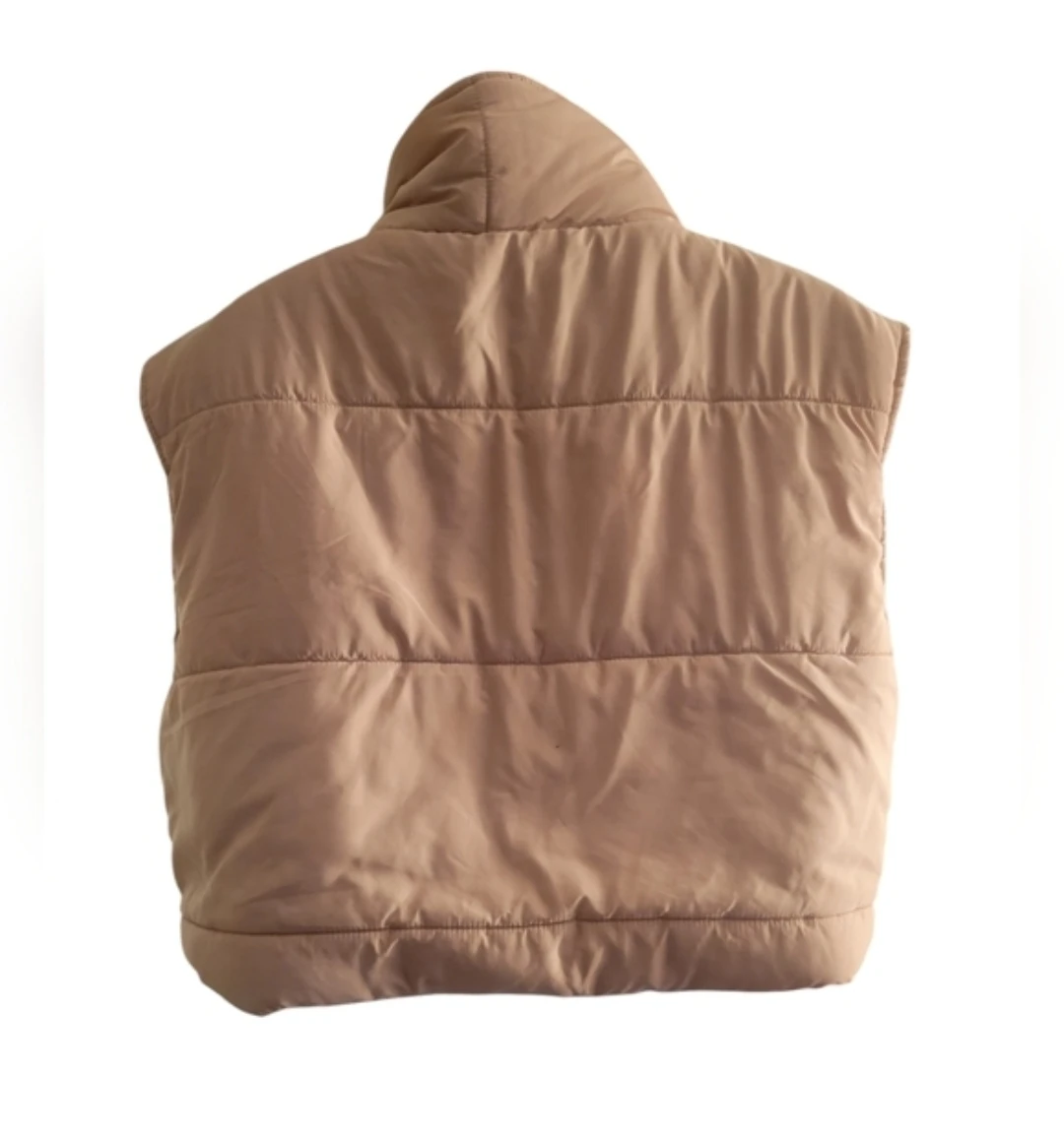 Cream Crop Puffer Vest 🏈