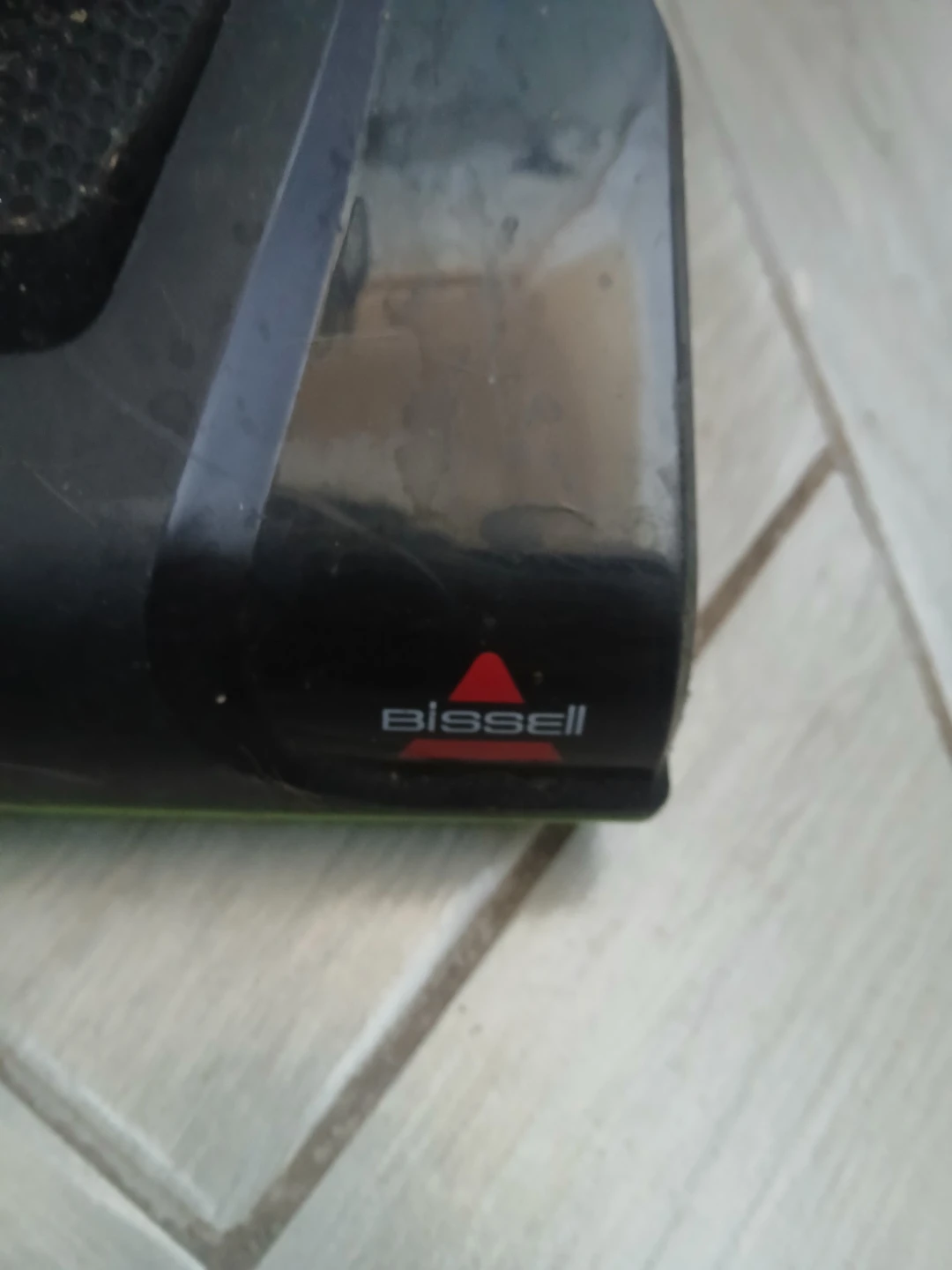 Bissell PowerForce Compact Turbo Vacuum - photo 2