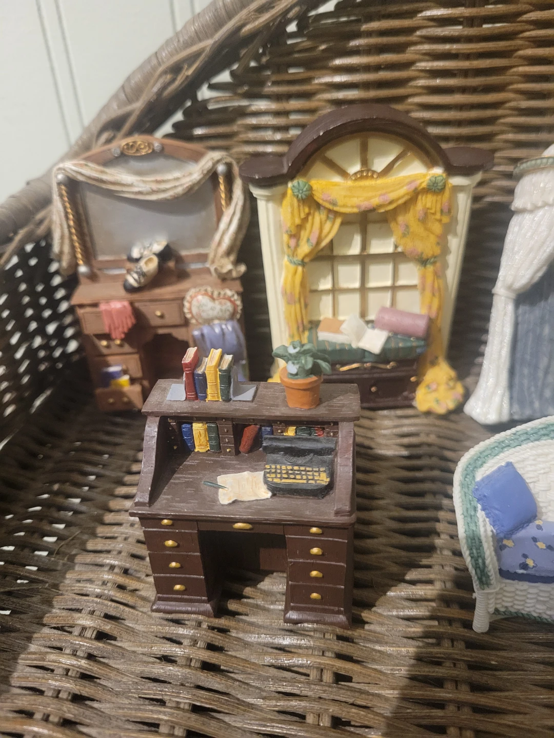 Vintage Avon Minature Dollhouse Furniture