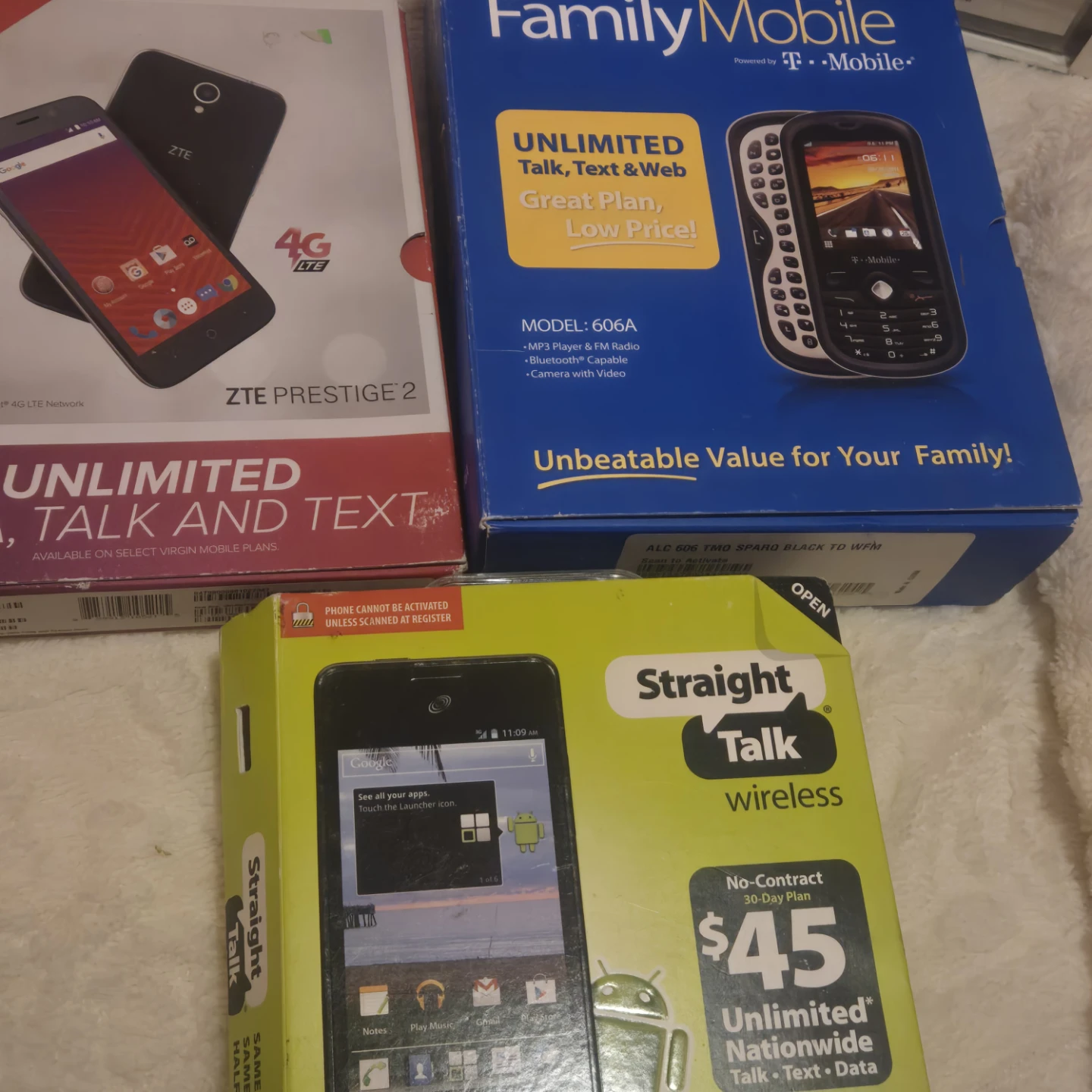New flip phones and phones. - photo 2