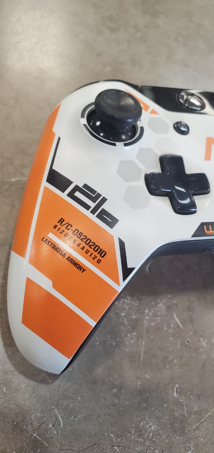 Xbox Titanfall Limited Edition Controller - photo 2