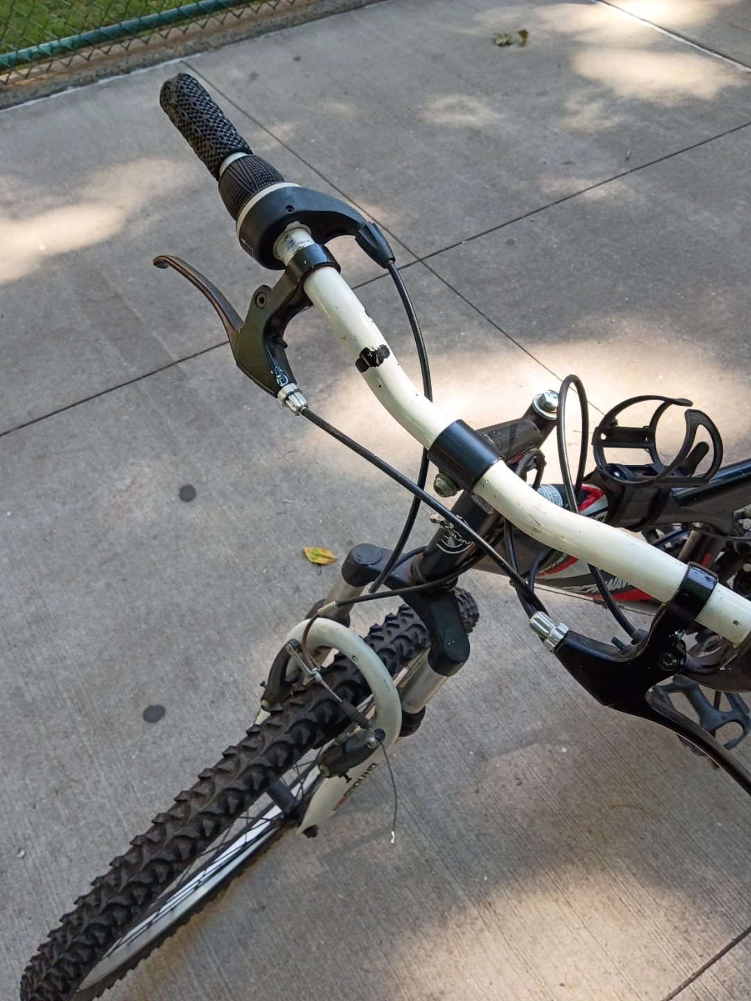 Schwinn Shockwave 2600 Mountain Bike - photo 2