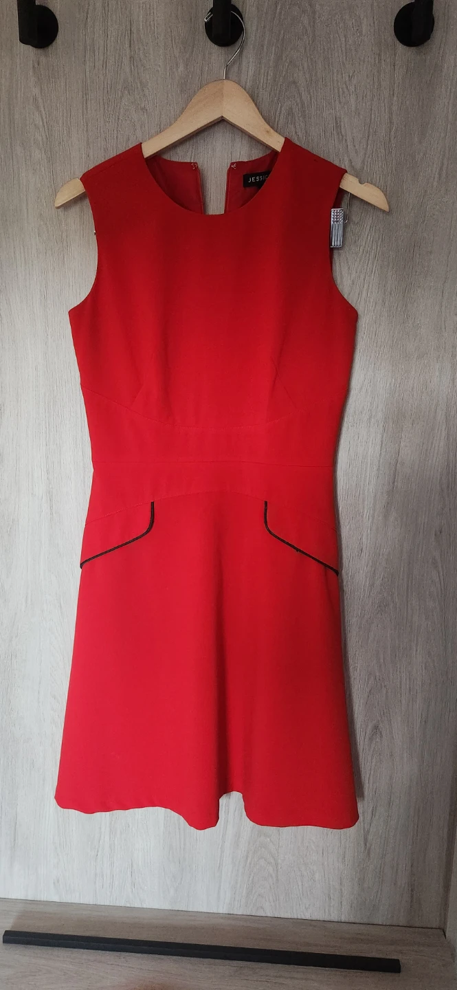 Jessica Red Sleeveless Dress Size 4