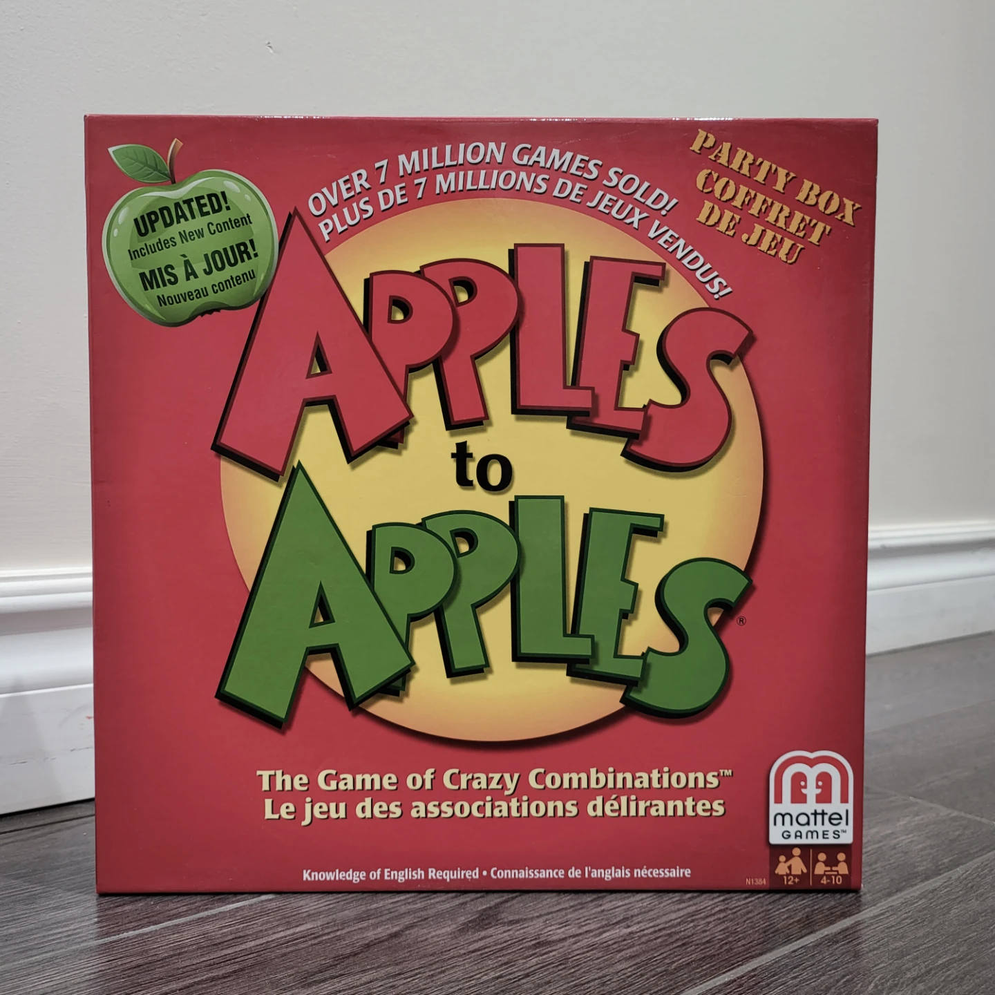 Apples to Apples Party Box Board Game — Like New / Sealed