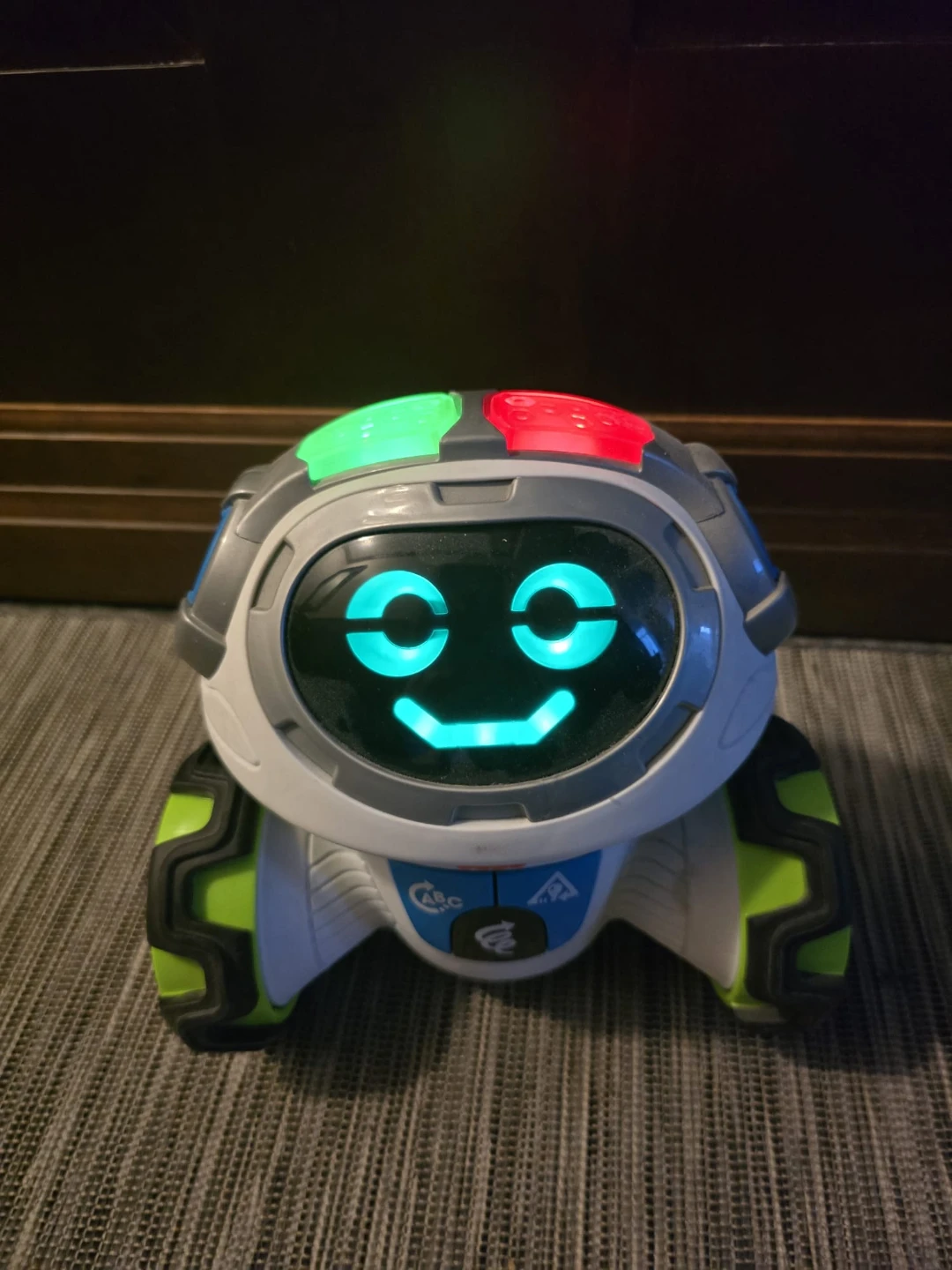 Fisher-Price Think & Learn Teach 'n Tag Movi Robot - photo 2