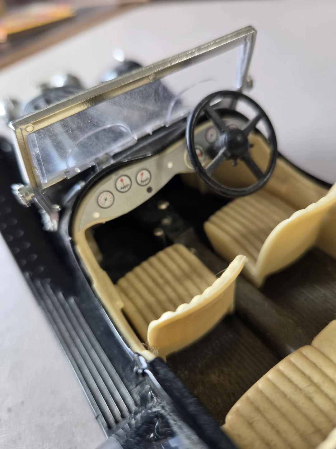 1970s Bburago 1937 Jaguar SS 100 Model Car - photo 3