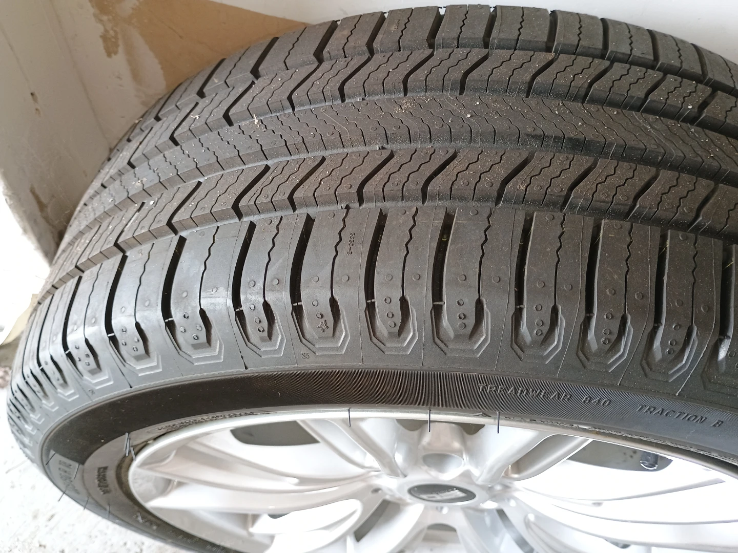 BMW 18" rims with tires (used) + Full-size spare (brand-new) - photo 2