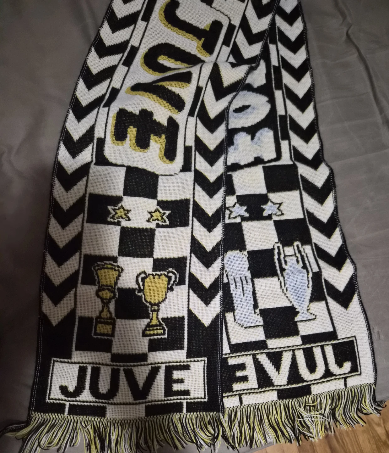 Vintage 90s Juventus soccer scarf