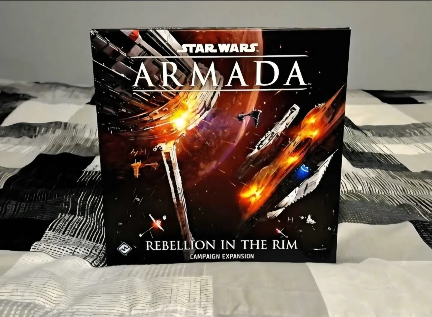 Star Wars Armada starship miniatures and campaign pack. - photo 3