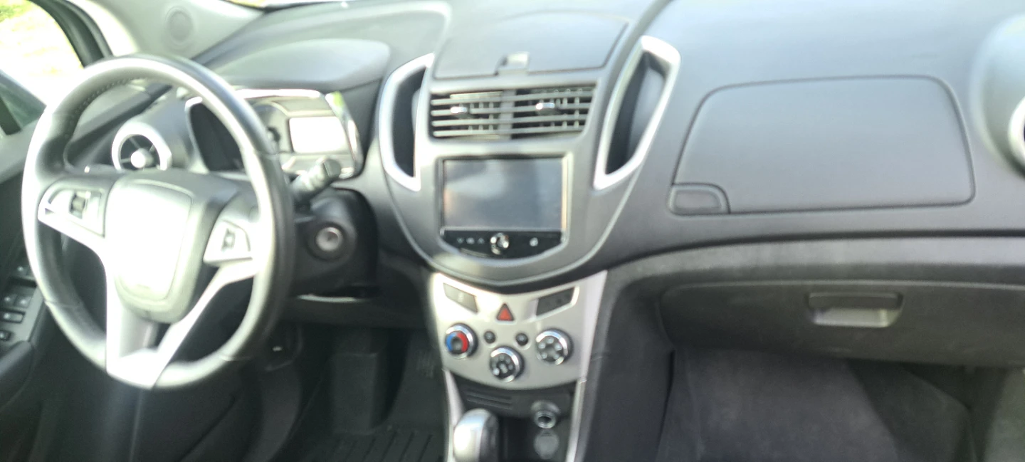 2016 Chevrolet Trax Black Compact SUV - photo 5