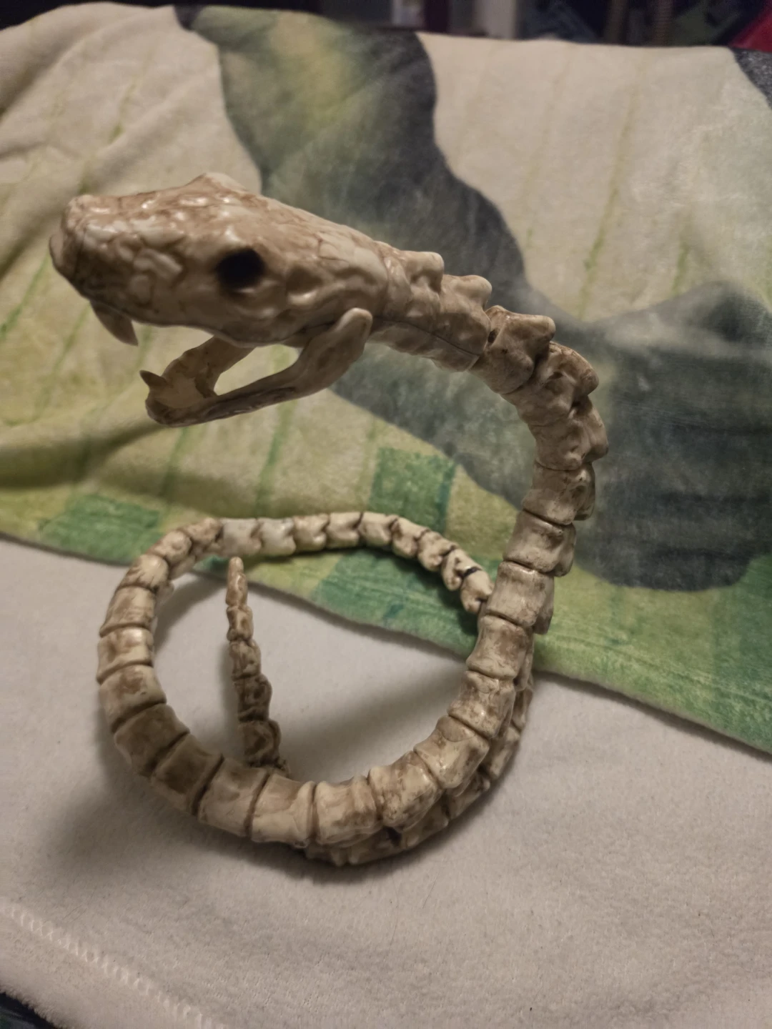 Articulated Bone Skeleton Snake Toy - photo 2